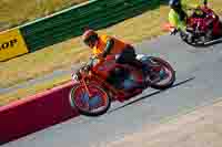 Vintage-motorcycle-club;eventdigitalimages;mallory-park;mallory-park-trackday-photographs;no-limits-trackdays;peter-wileman-photography;trackday-digital-images;trackday-photos;vmcc-festival-1000-bikes-photographs